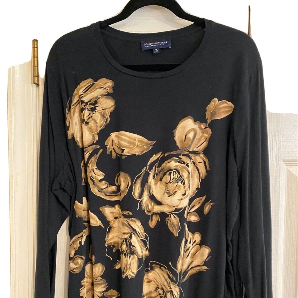 Jones New York Signature Women's Long Sleeve Tan Floral Tee Black 2X
